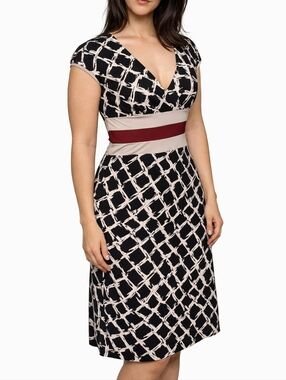 BCBG Max Azria Dress Size Medium Black Beige Pattern Red Waist Tie Fit Flare Mid